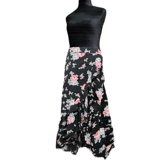 Torrid Black Floral Challis Wrap Maxi Skirt Plus Size 1X - Picture 3 of 8